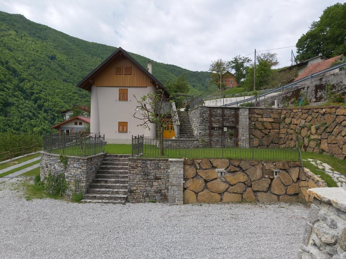 Pocitniska Hisa Pri Kustrcu Daire Grahovo ob Baci Dış mekan fotoğraf